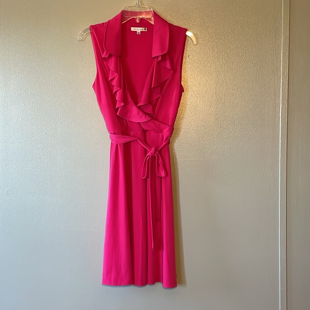Sandra Darren, petite, ruffled, overlap, dress. Size 10